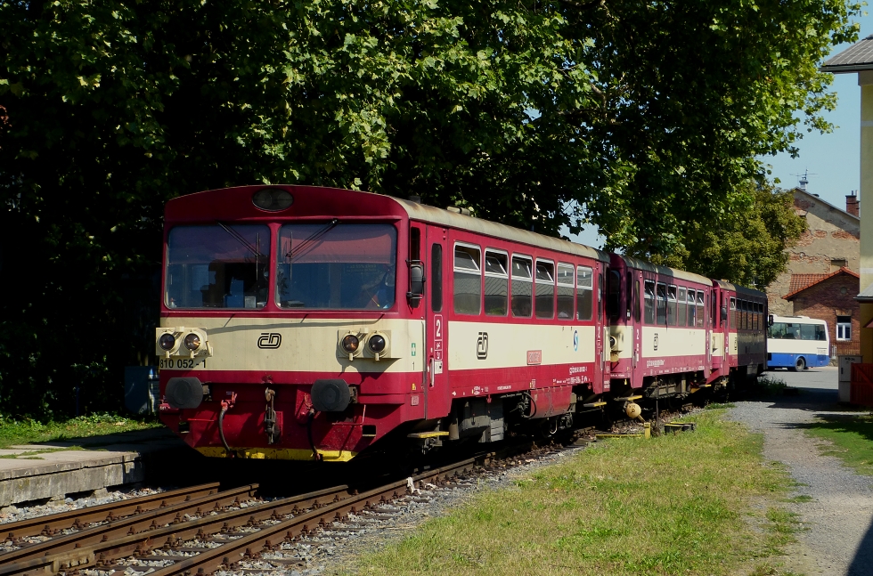 810 052-1