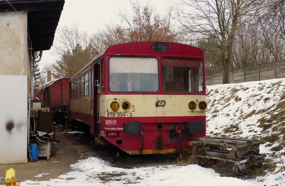 810 334-3