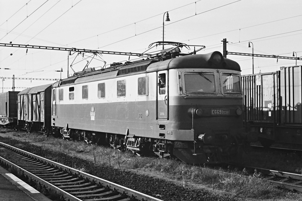 E669.3038
