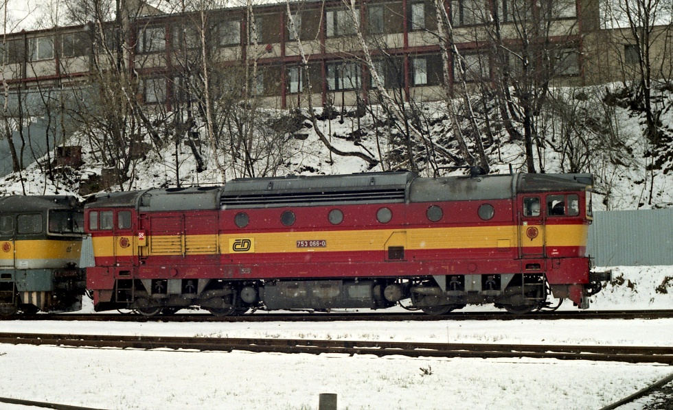 753 066-0