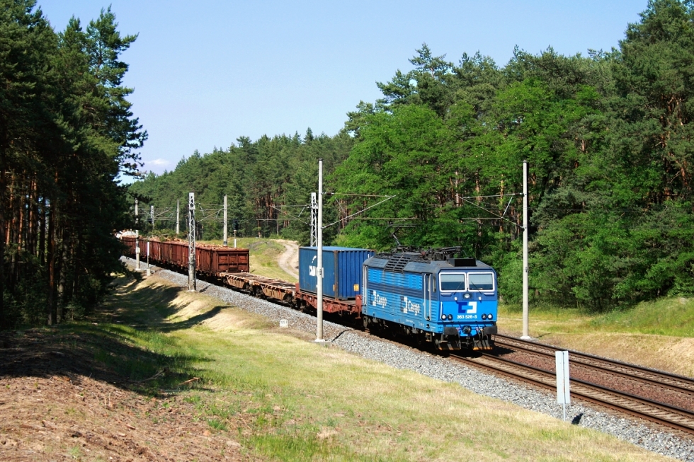 363 526-5