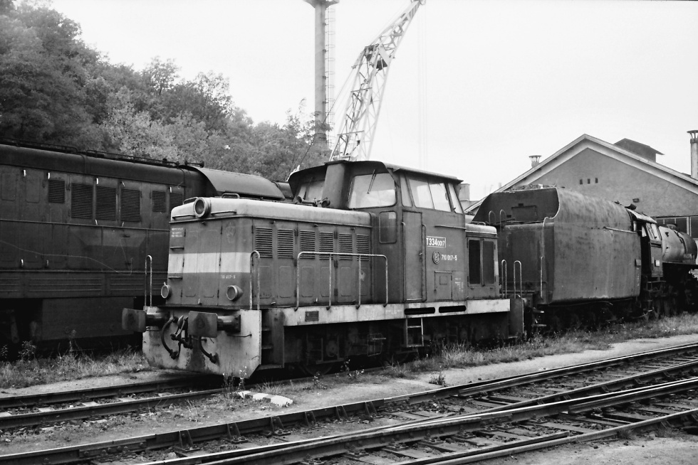 710 017-5
