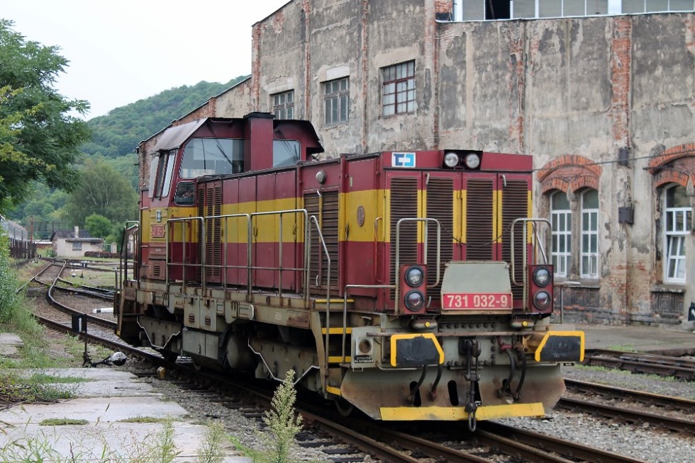 731 032-9