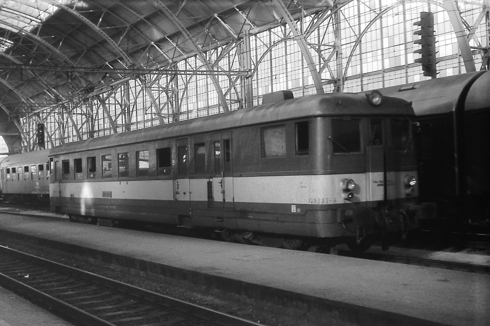 830 203-6