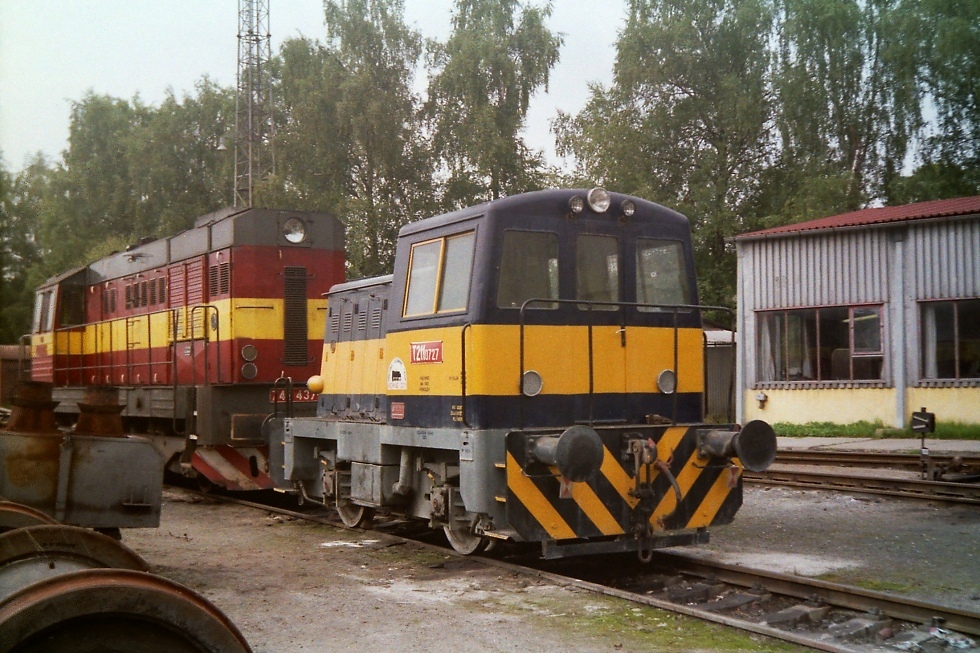700 727-1