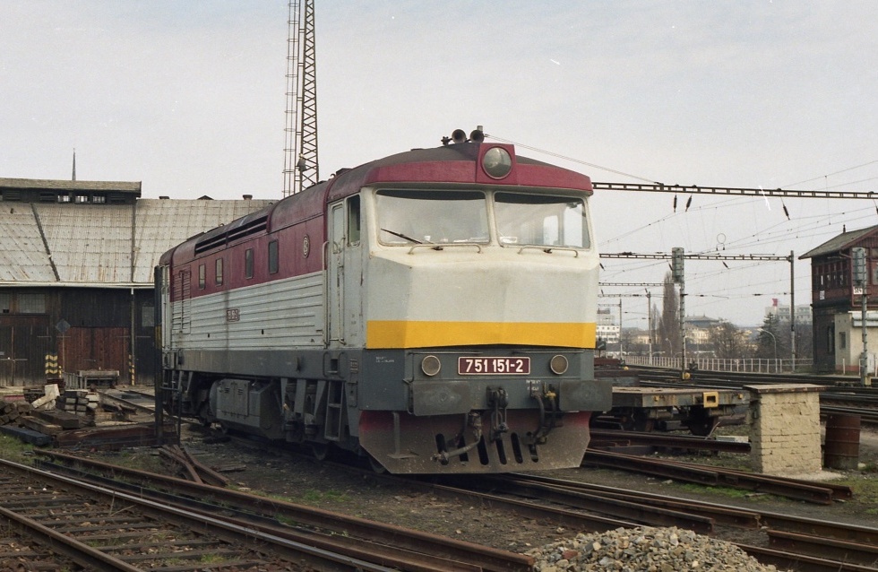 751 151-2