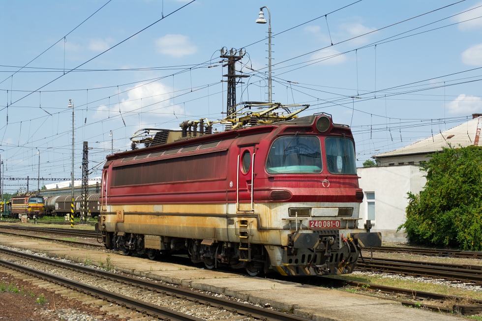 240 081-0