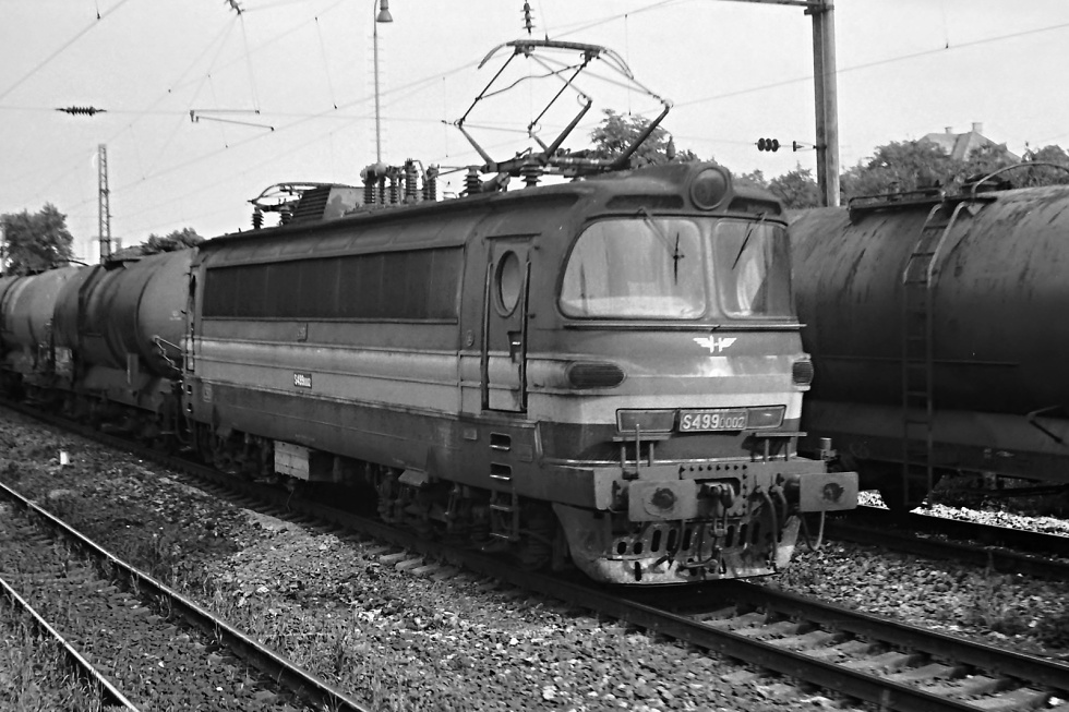 240 002-6