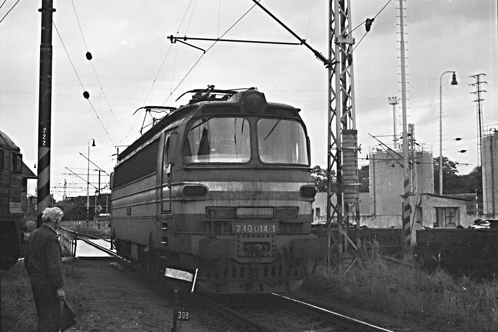 240 014-1