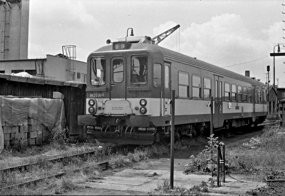 842 005-1
