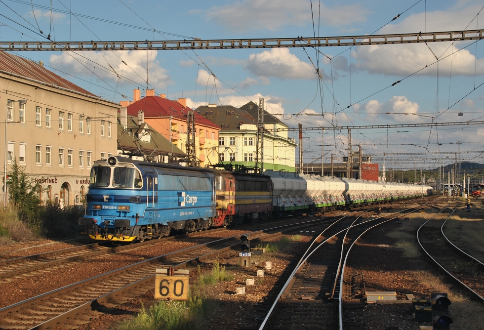 230 025-9