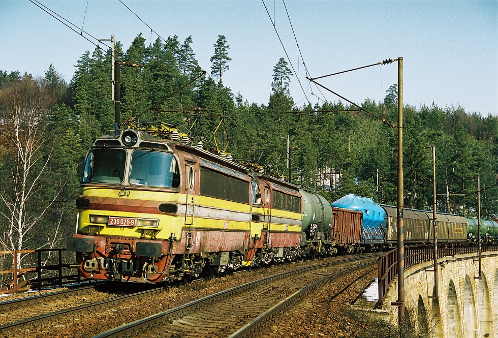 230 025-9