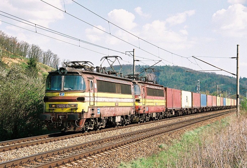 230 025-9