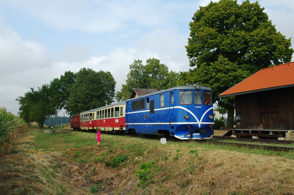 705 915-7