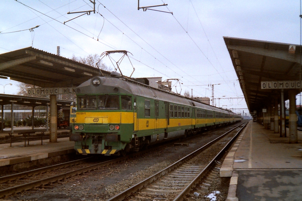 460 004-5
