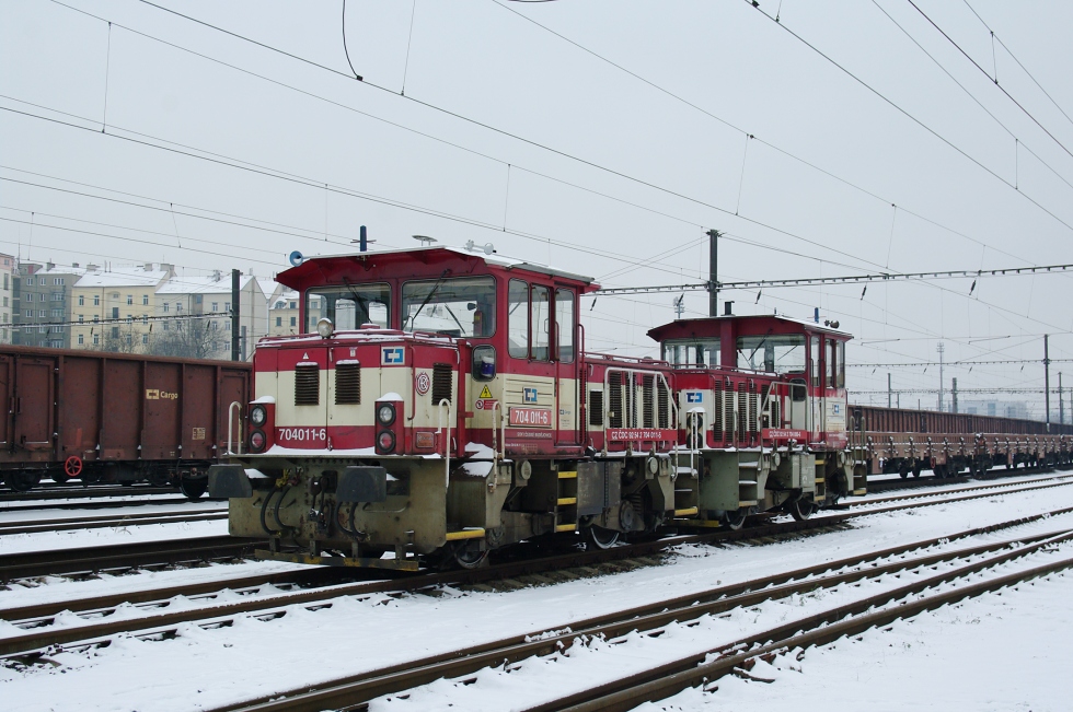 704 011-6