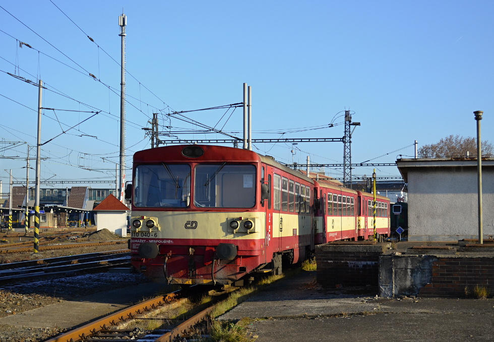810 040-6