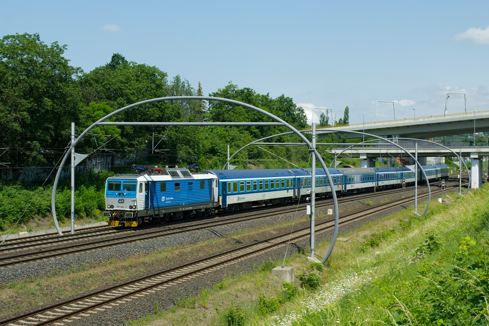 371 002-7