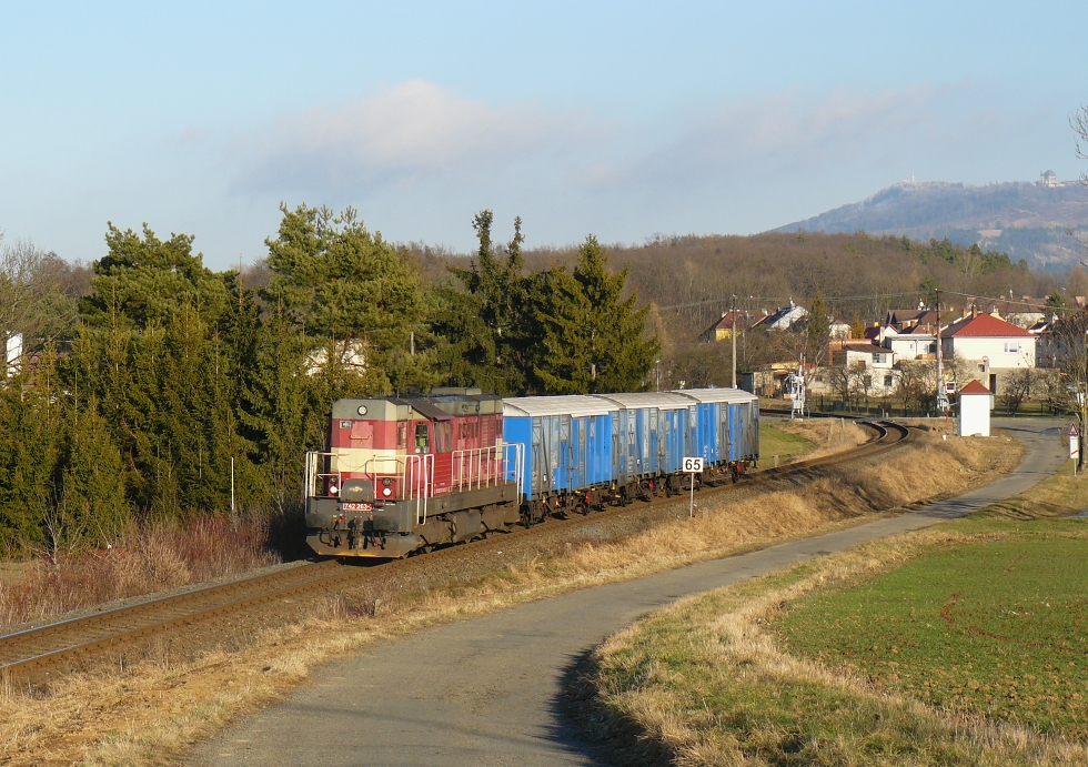 742 263-7