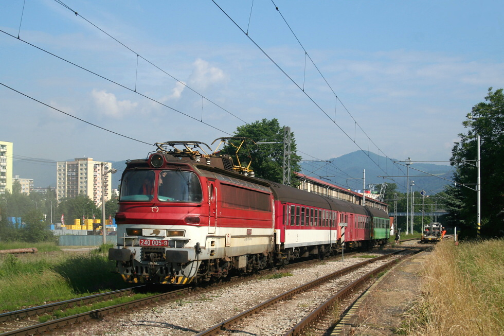 240 005-9