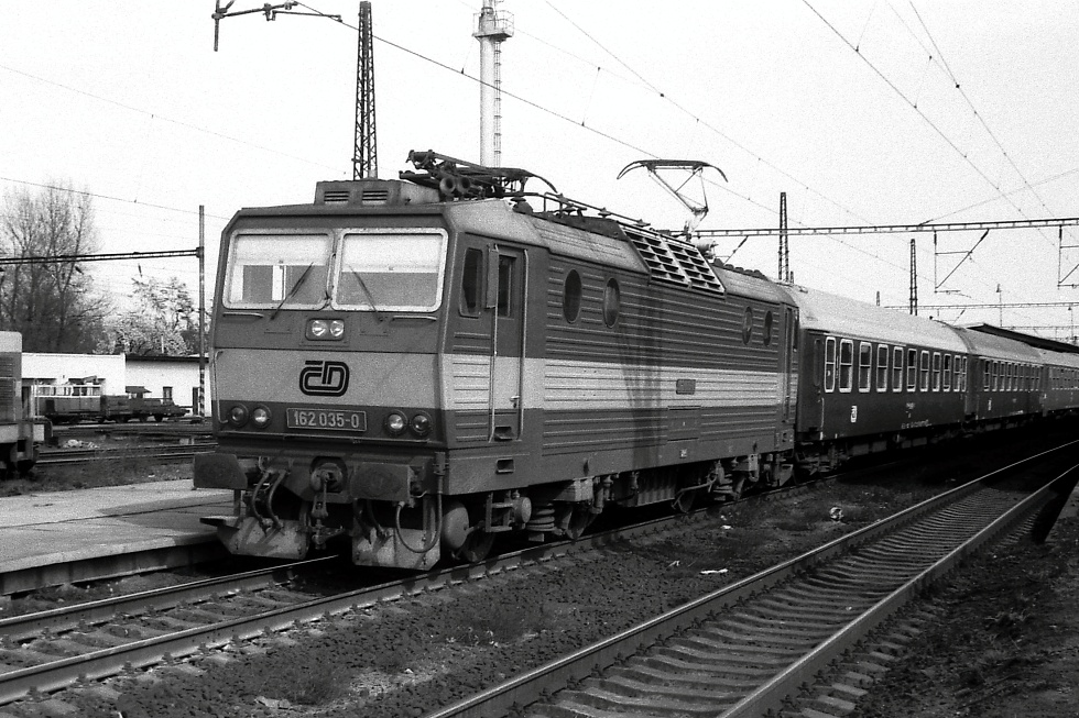 162 035-0