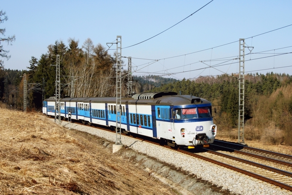 451 096-2