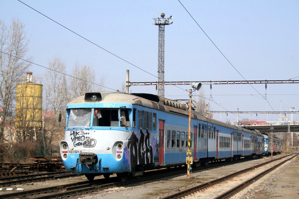 451 021-0