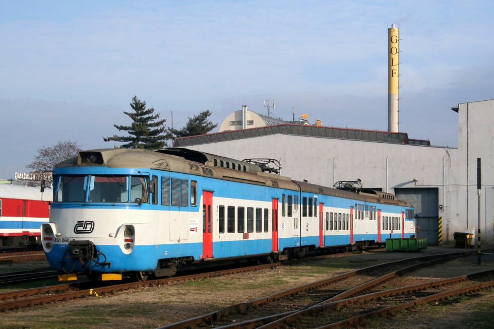 451 060-8