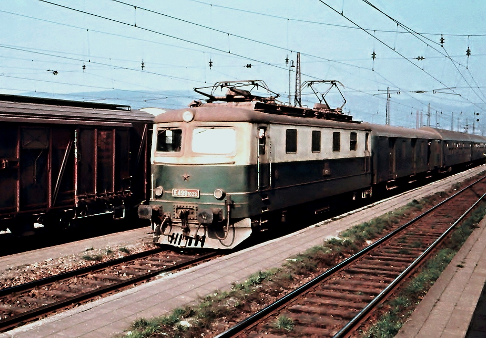 E499.1023