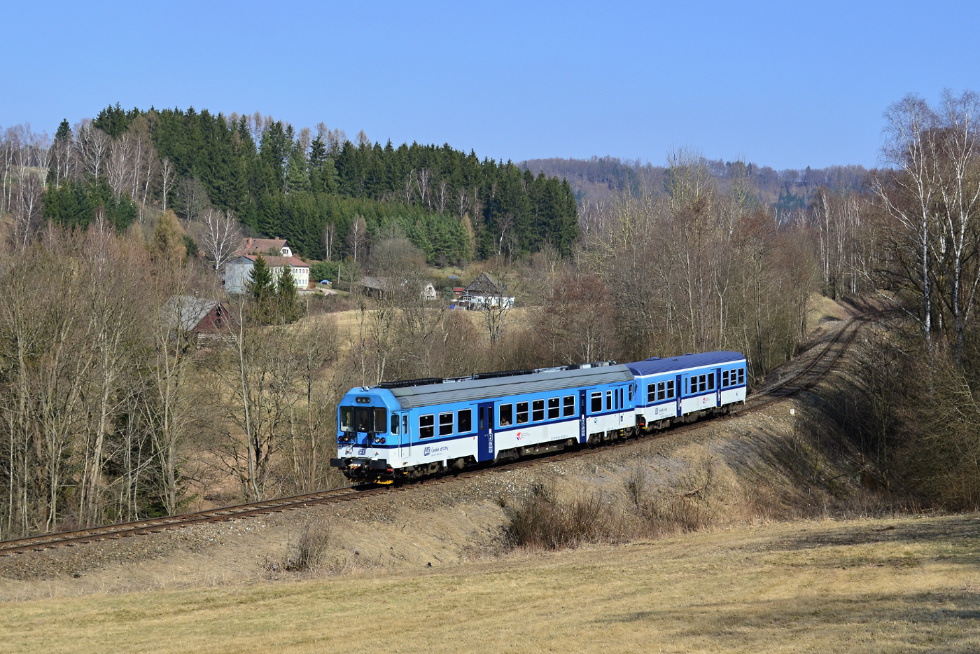 843 025-8