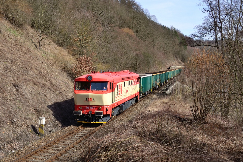749 162-4