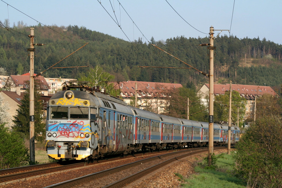 560 010-1