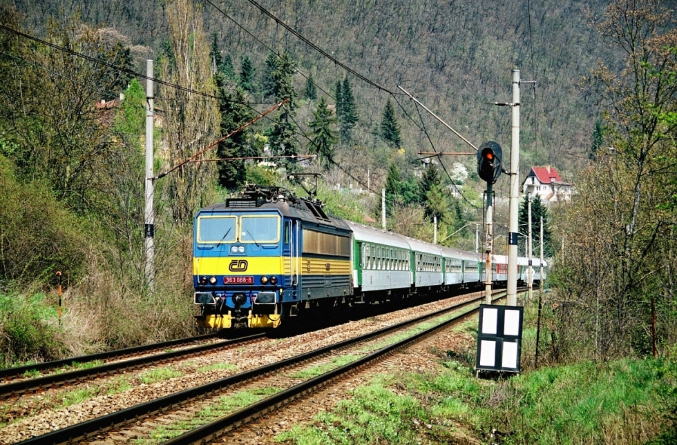 363 068-8