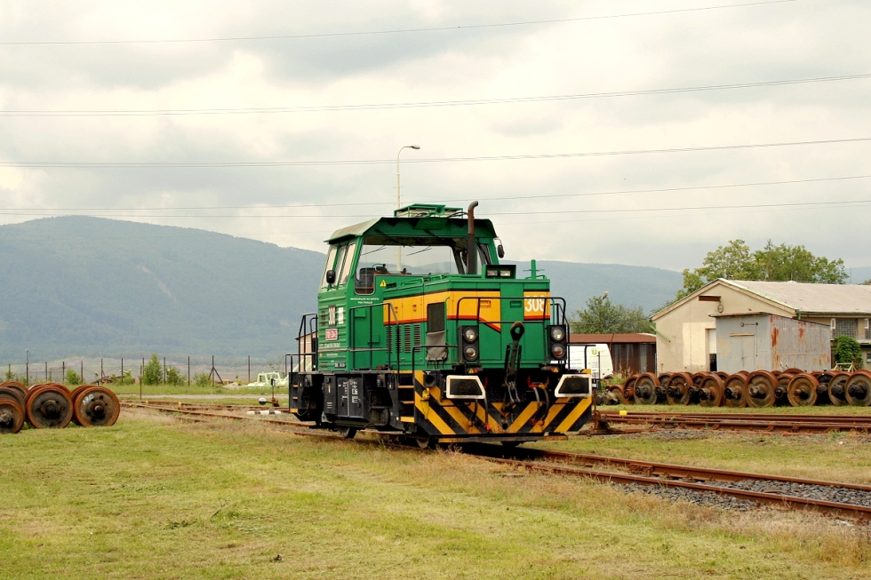 709 534-2