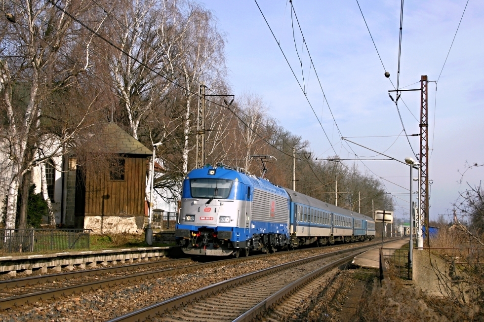 380 002-6