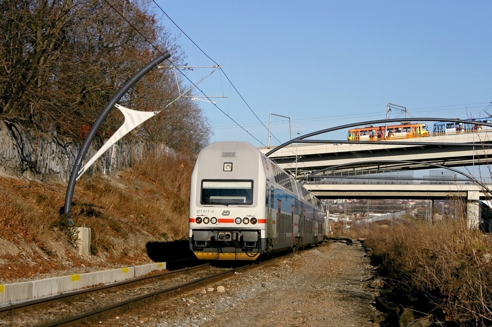 471 011-7