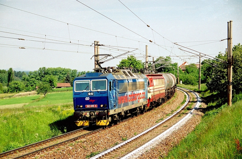 363 015-9