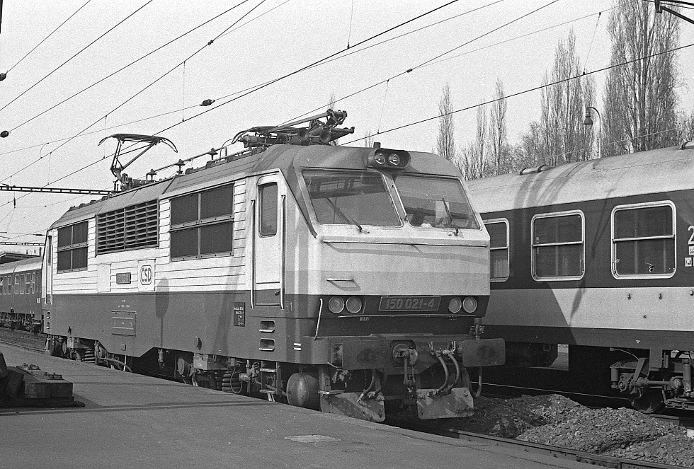 150 021-4