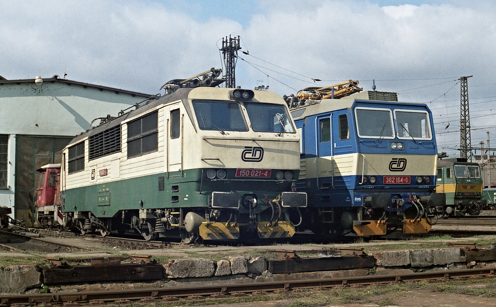150 021-4