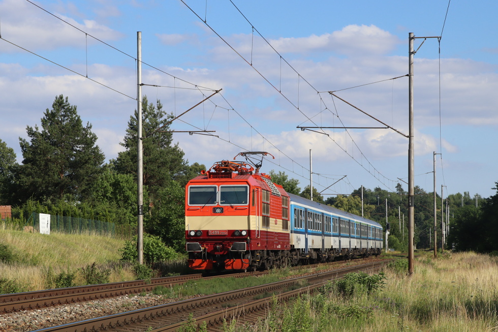 263 002-8