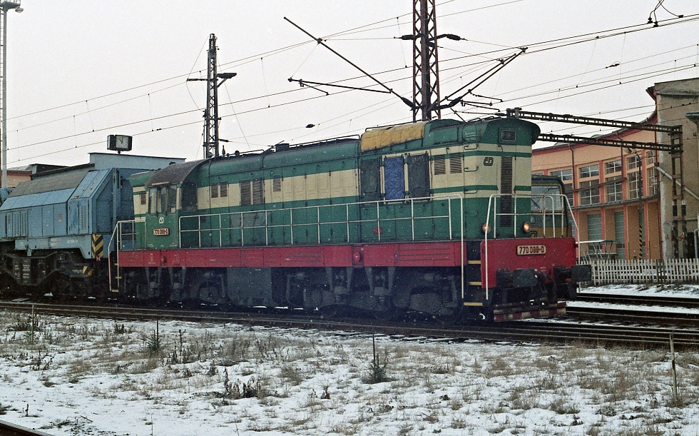 770 099-0