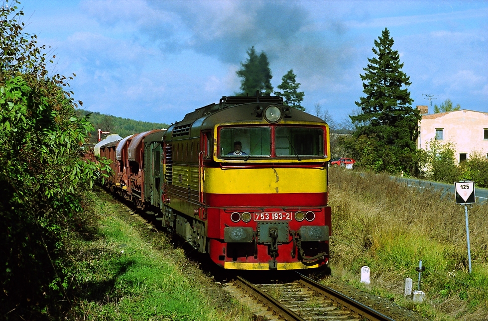 753 193-2