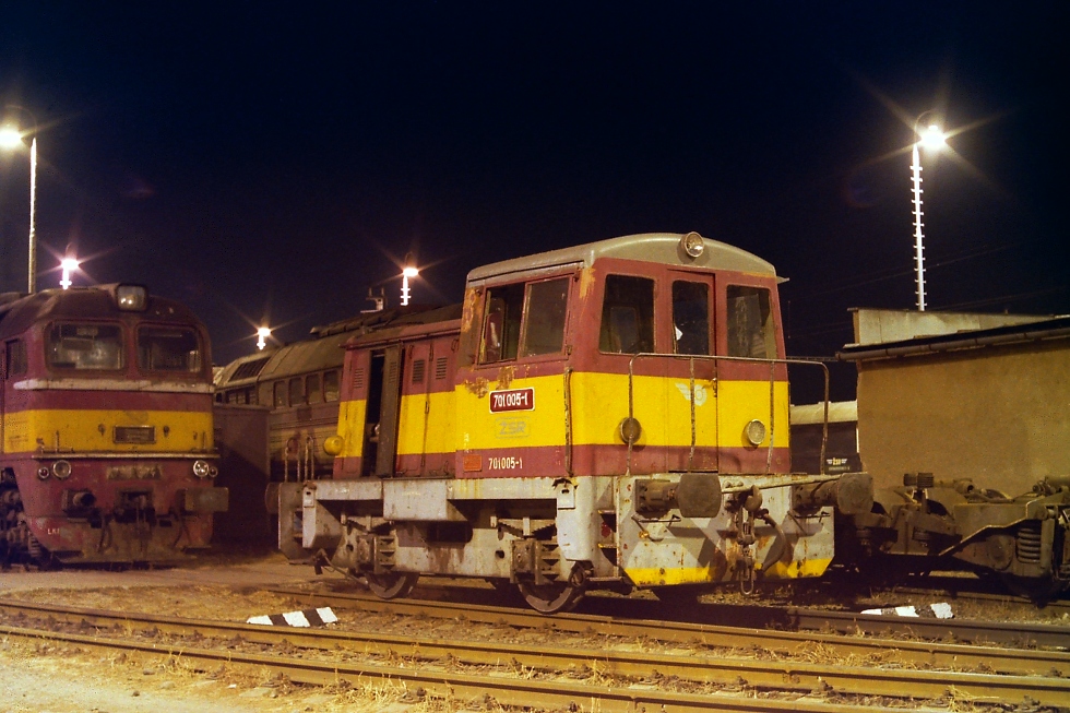 701 005-1