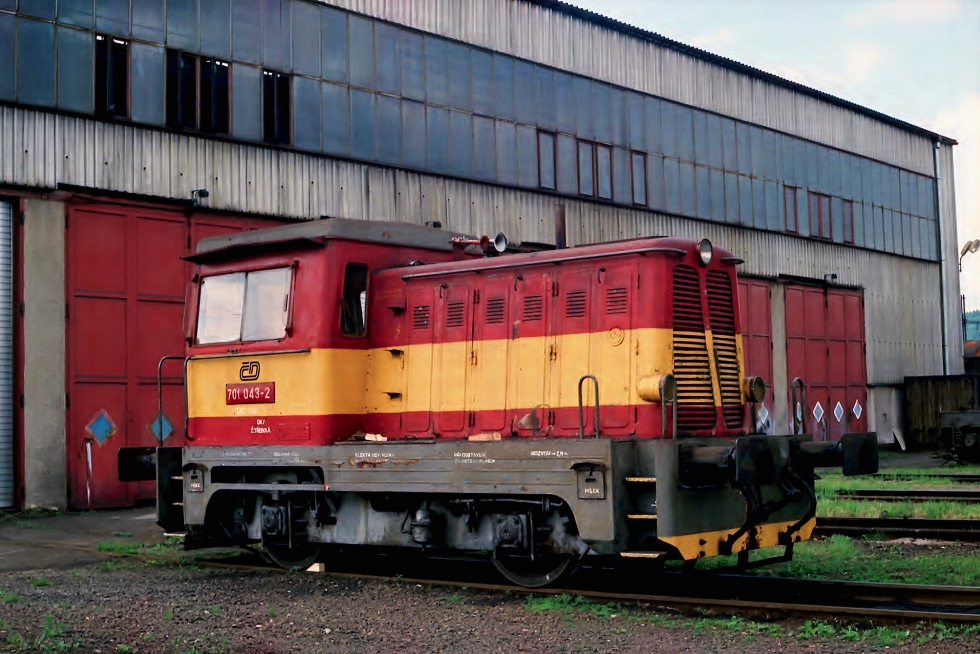 701 043-2