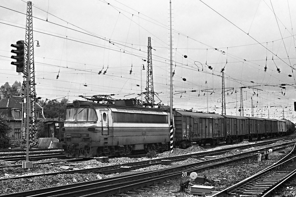 240 122-2