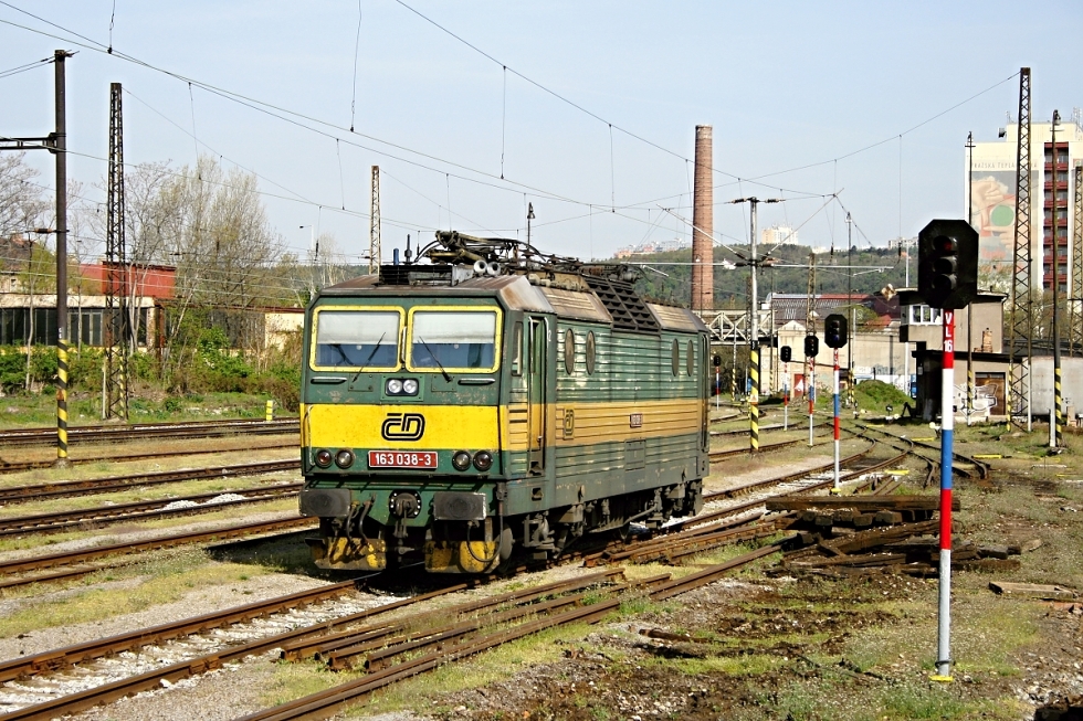 163 038-3