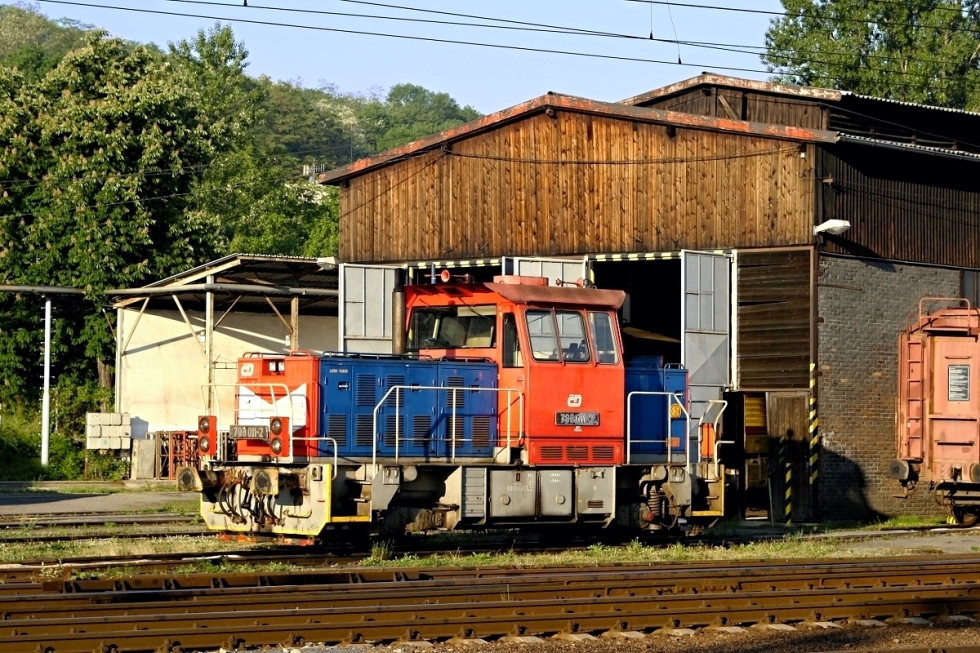 708 011-2
