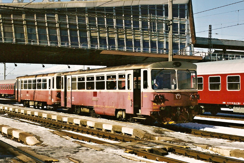 810 352-5