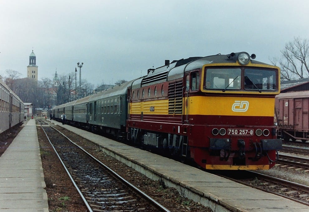 750 257-8