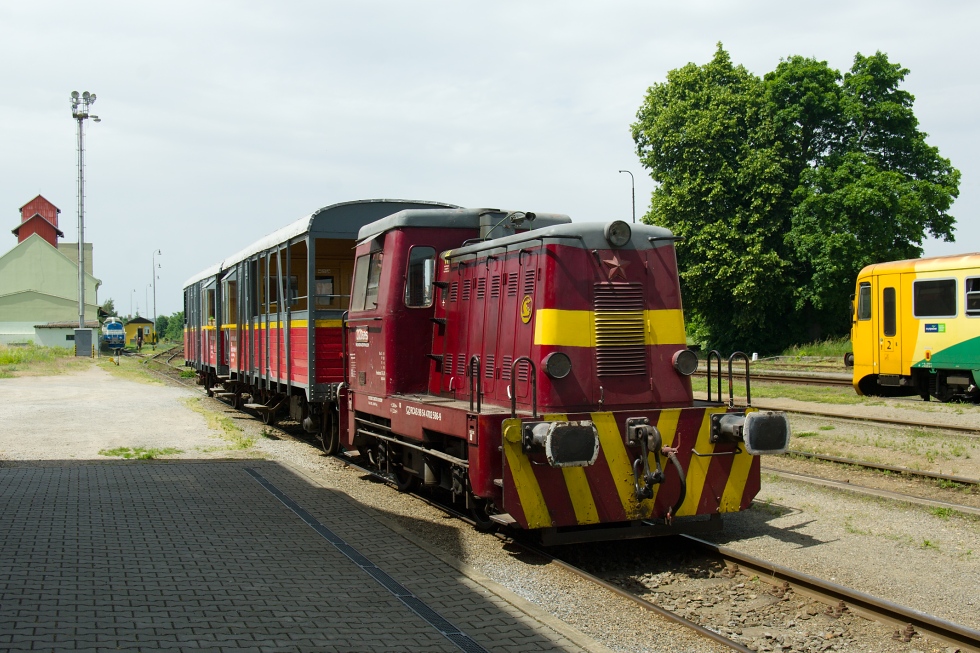 702 586-9